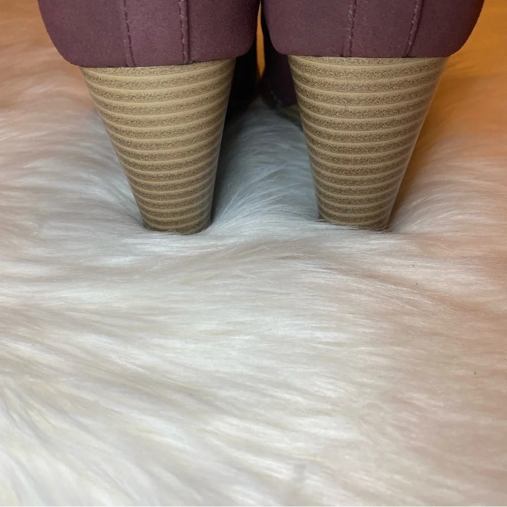 Nautica Mauve Wedges Size 6.5